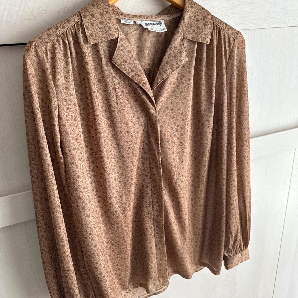 70s Vintage Neutral Floral Blouse